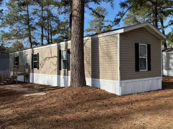 10001 Garners Ferry Rd, Eastover, SC