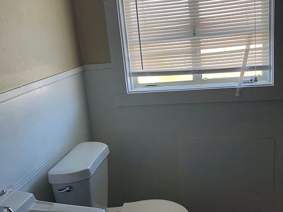 4th image of 2101 S College Ave APT 3