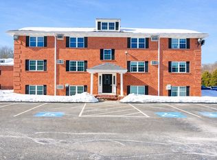 Meenmoore Condominiums, Boxborough, MA 01719
