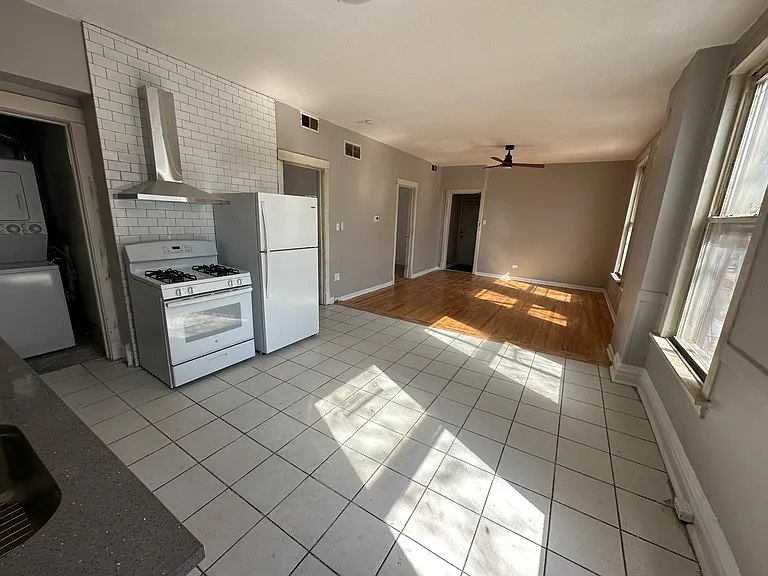 3654 W Schubert Ave #2 — Photo 9