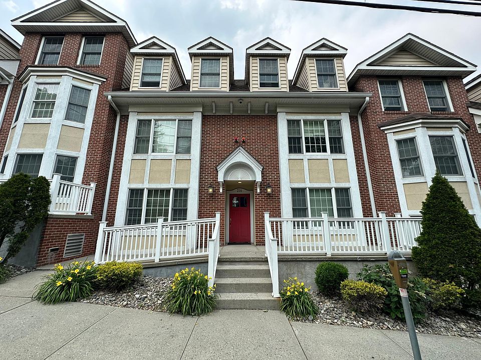 1st image of 216 Main St Unit 101