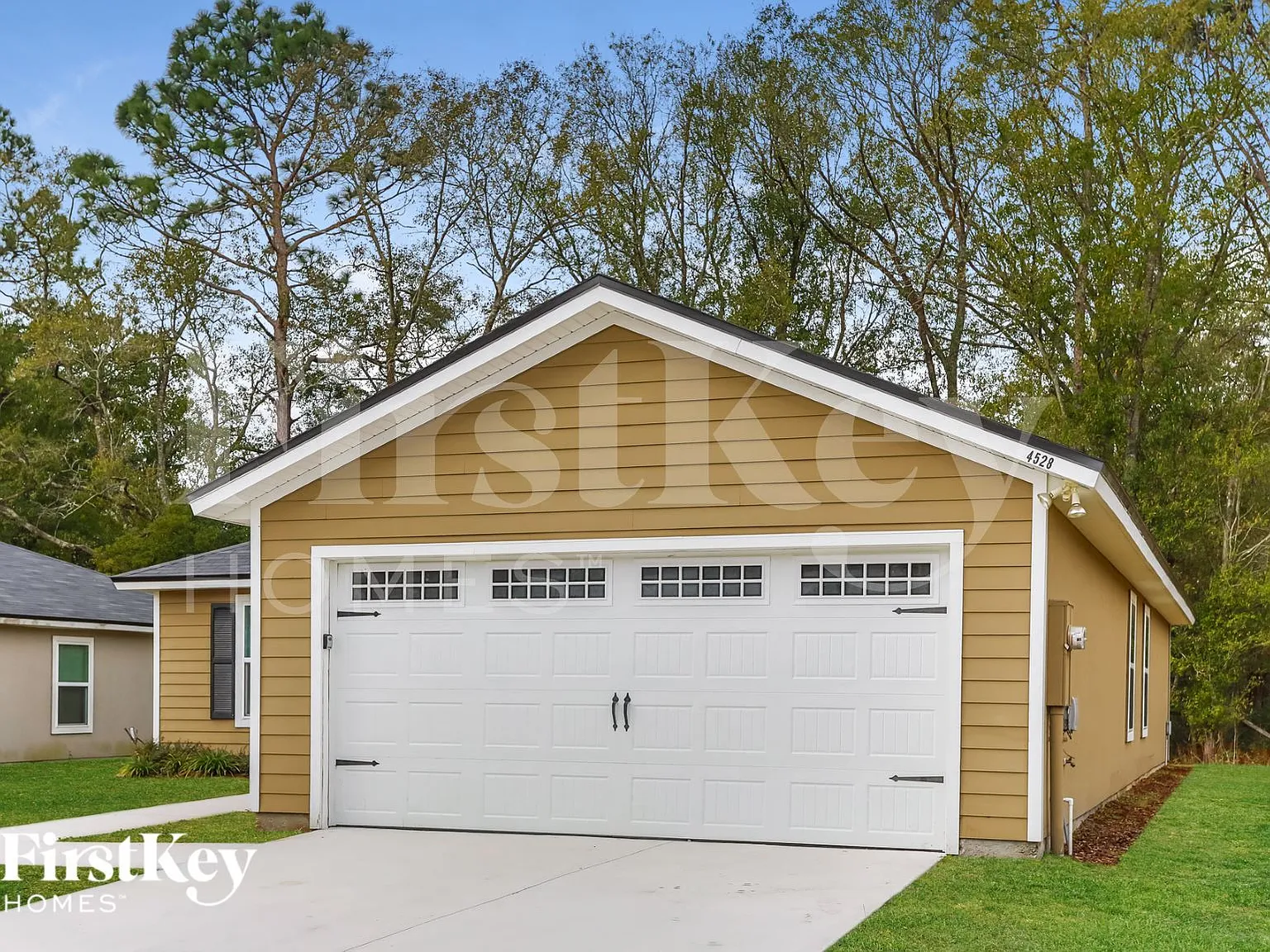 4 bed, 2.0 bath, 1526 sqft, $2,015 — Photo 3