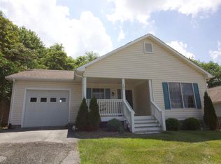 105 John Lemley Ln, Christiansburg, VA 24073