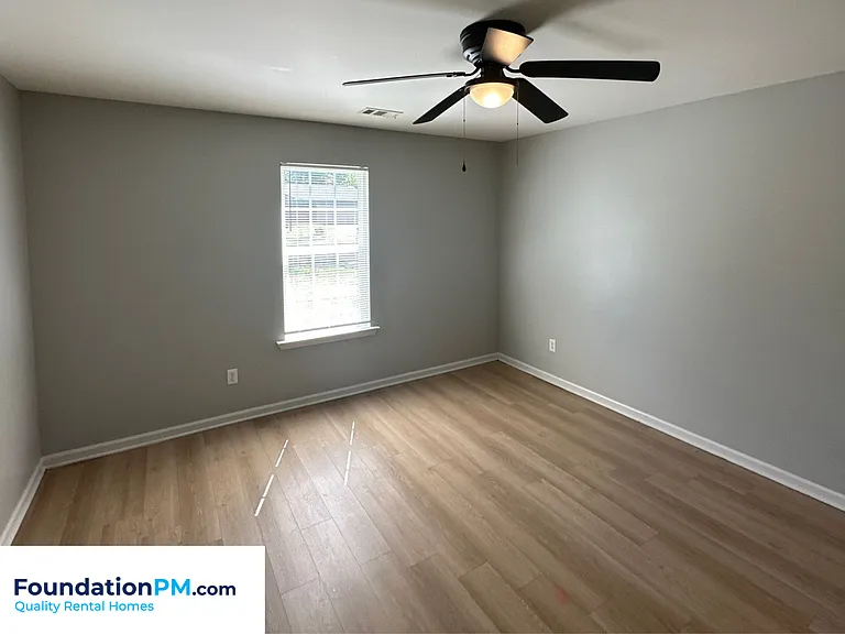 3751 Oak Lake Ln — Photo 11