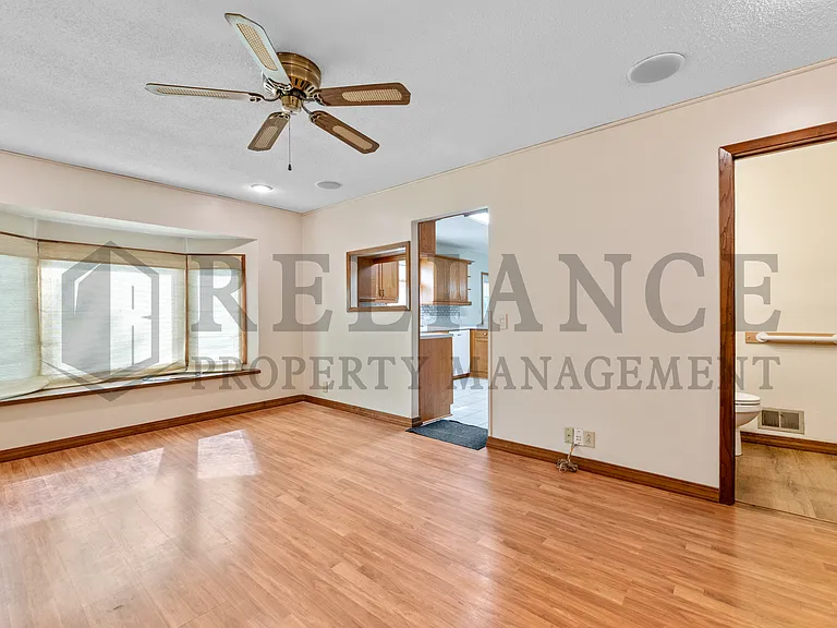 614 N Brownthrush Ln — Photo 23