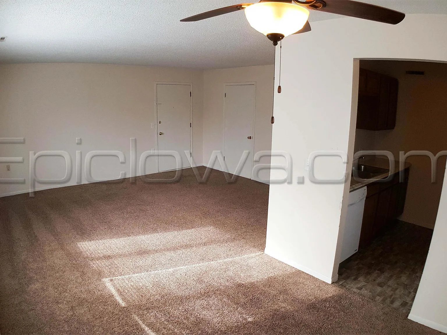 775 Robins Rd - 2 — Photo 3