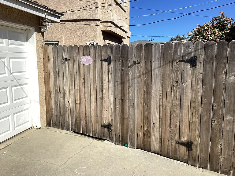 609 E Central Ave — Photo 41