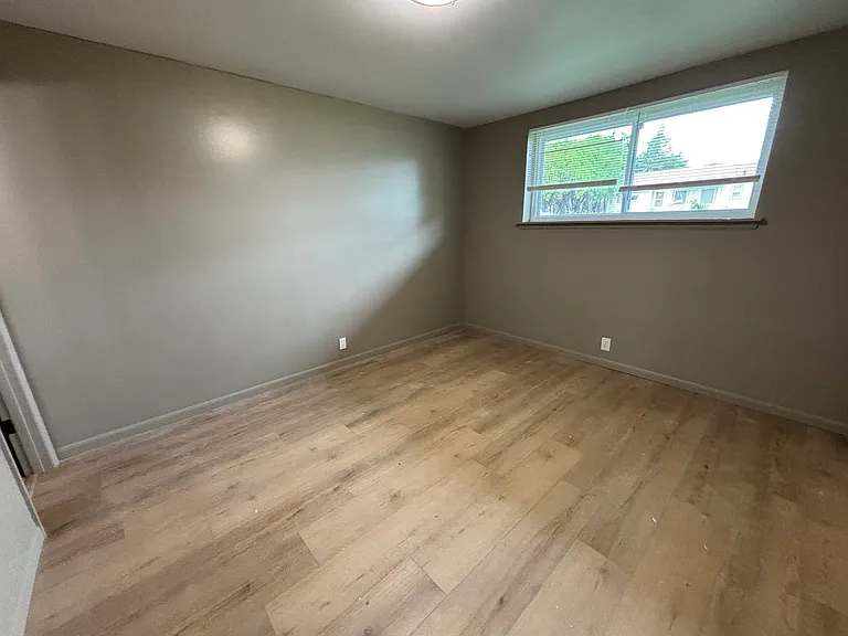 907 E 12th Ave #214 — Photo 6