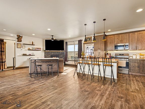 3rd image of 139 Rolling Prairie Way
