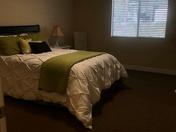 5th image of 17044 Andrews Cir
