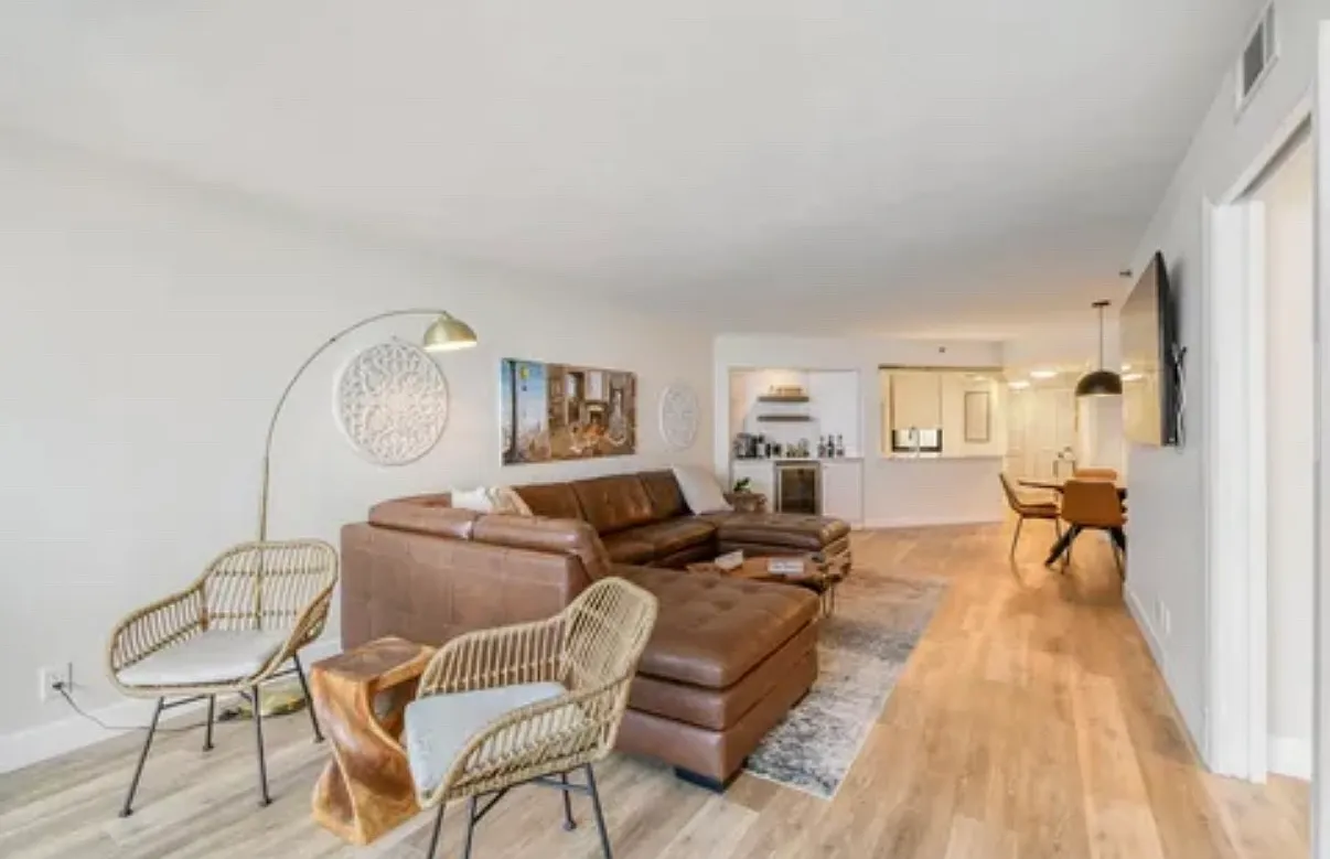 2 bed, 1290 sqft, $3,000 — Photo 2