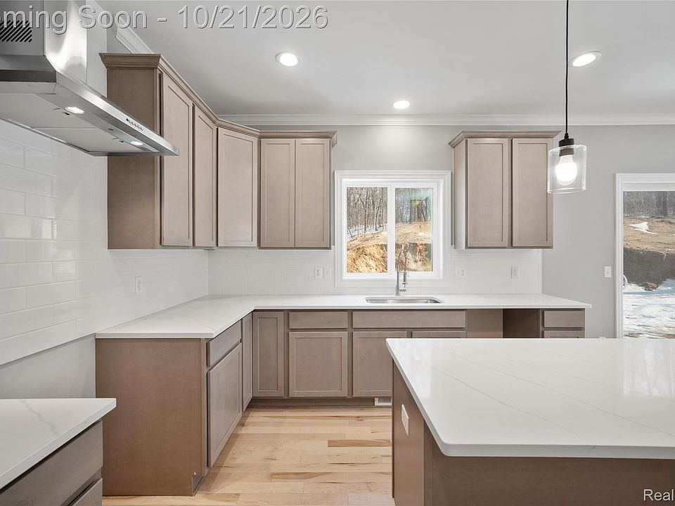 16085 Catalpa Ridge Dr, photo 9