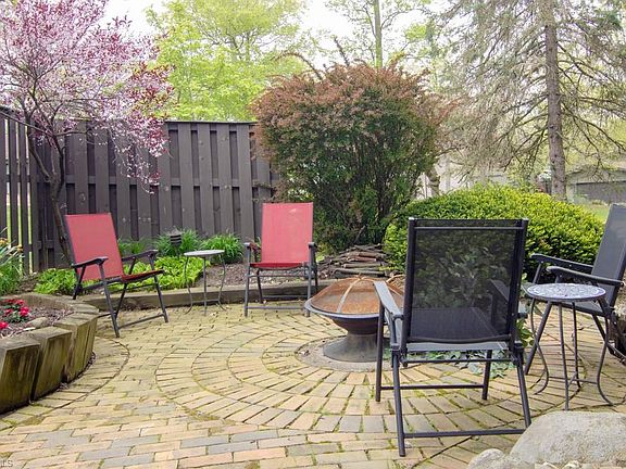 4th image of 6930 Woodwalk Dr