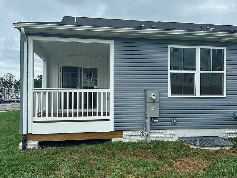 9098 Chapwith Dr — Photo 2