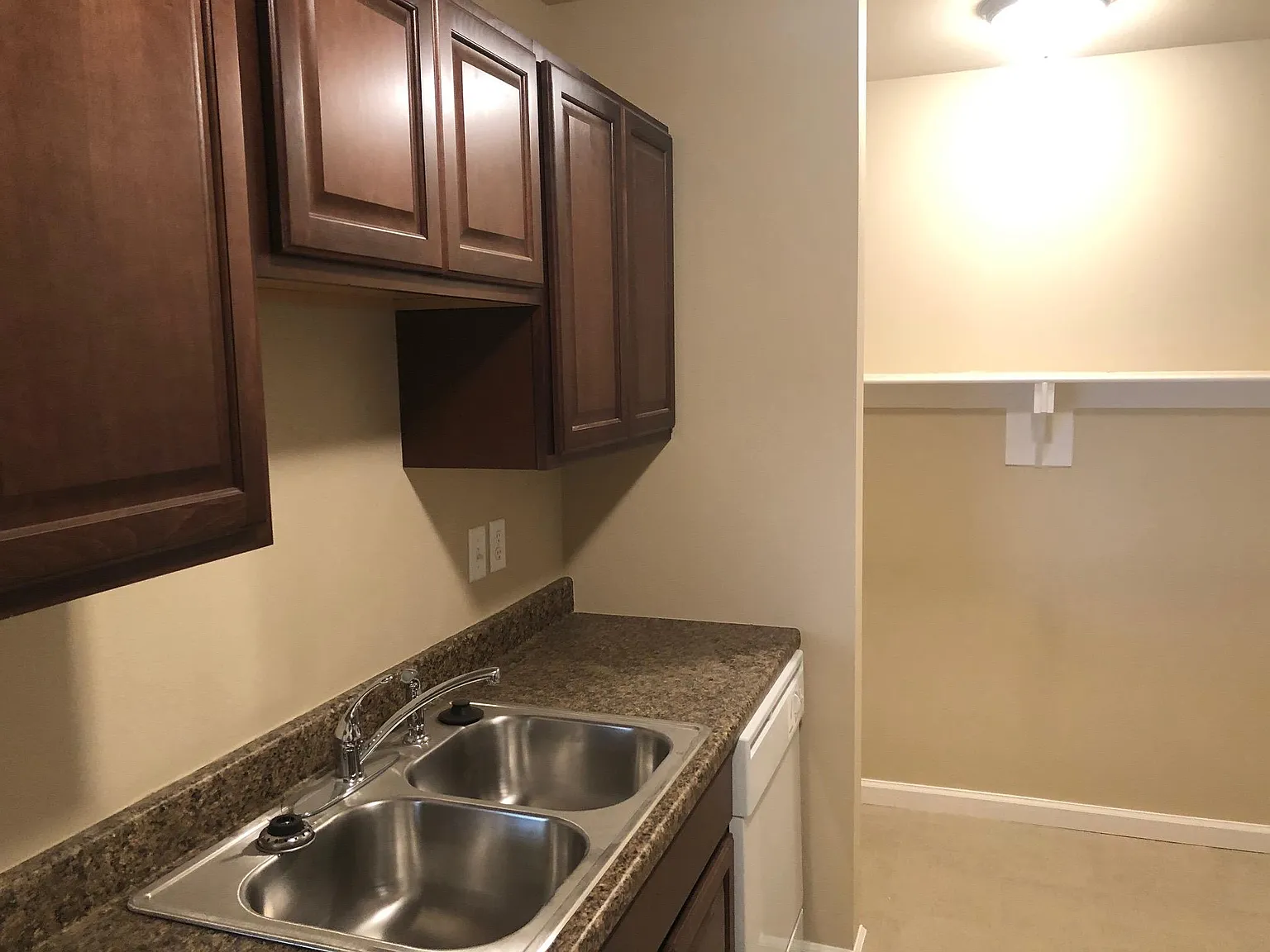 3618 Zion St — Photo 3
