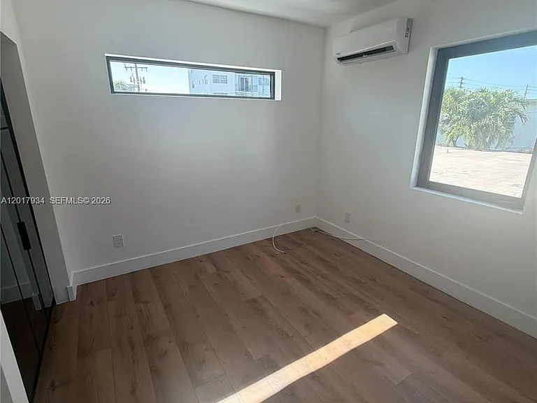 7801 Byron Ave #3 — Photo 5
