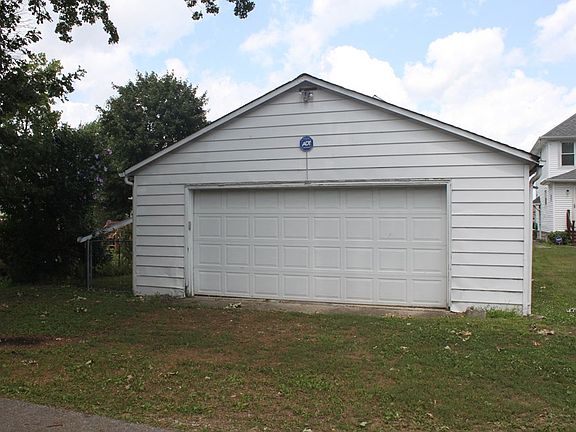 4th image of 777 Woodrow Ave