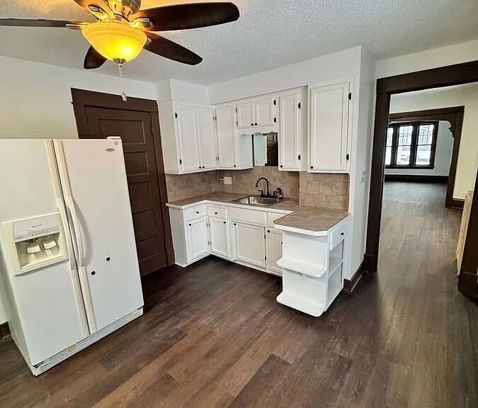 1021 Charles Ave #1 — Photo 7
