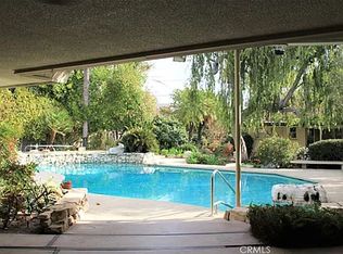8942 Oak Park Ave, Northridge, CA 91325
