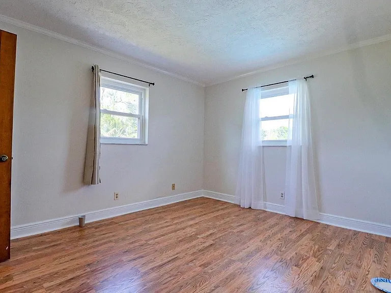 1329 NW 84th Dr — Photo 16