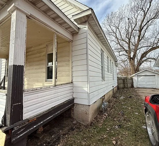 1755 N Monroe St — Photo 2