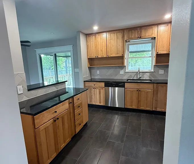7404 Worthington Rd — Photo 7