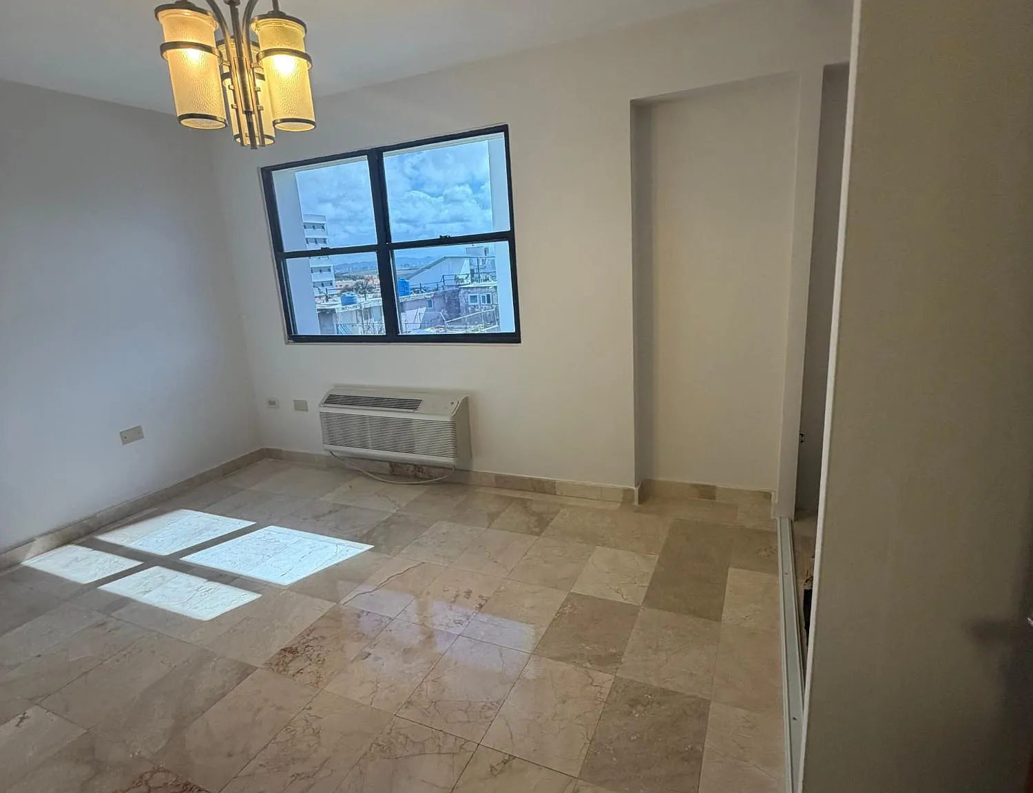 Miramar Royal Tower (Condominio) — Photo 2