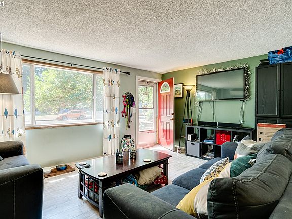 3rd image of 7901 NE 141st Ct