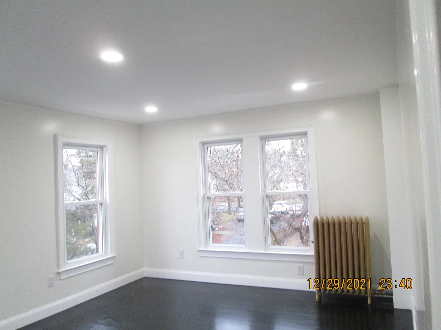 3 bed, 1058 sqft, $3,000 — Photo 2
