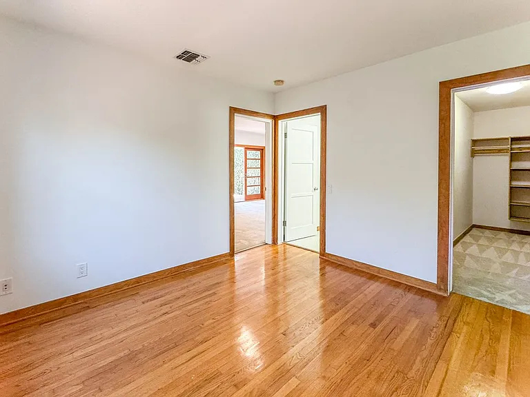 3517 Beethoven St — Photo 10