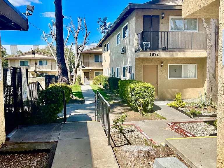 1880 Bishop Ln #2 — Photo 5