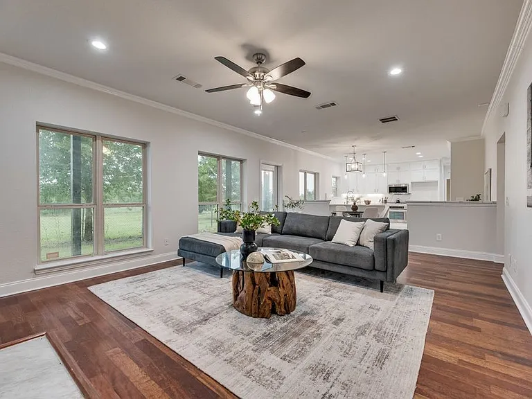 5855 County Road 408 — Photo 9
