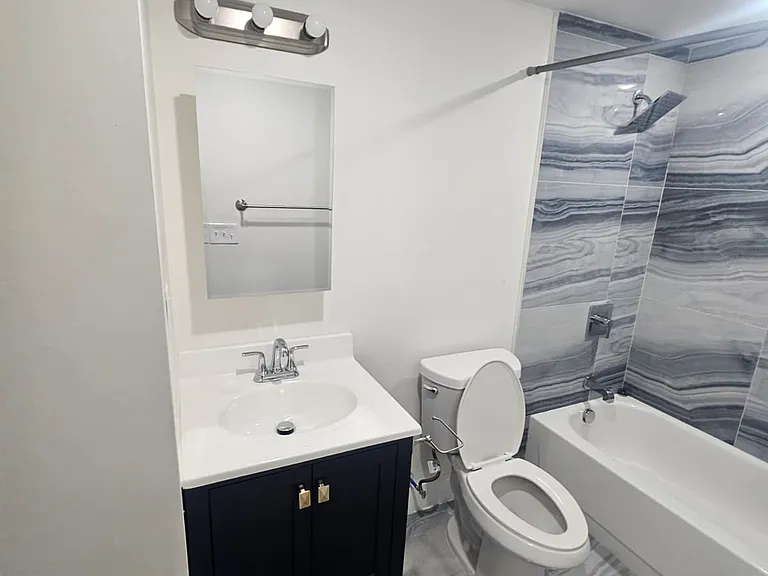 870 S 16th St #3 — Photo 4