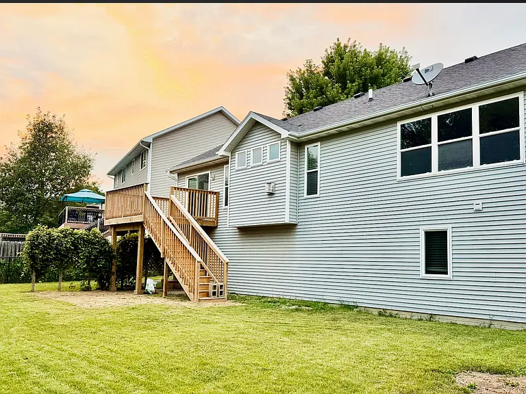 2801 E Diehl Ave — Photo 17