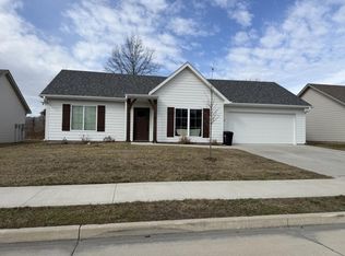 125 N Luna Ln, Columbia, MO 65201