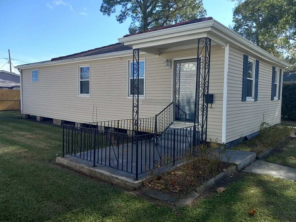 Covered Front Porch and Patio Area at Front of House - 355 West Ave