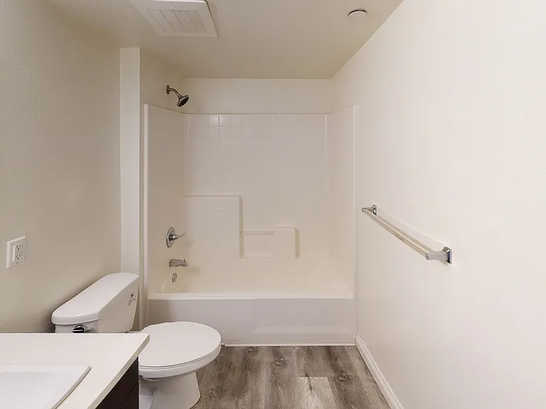 La Buena Ventura Apts...Brand New Building...Amazing Views! — Photo 20