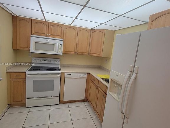 3rd image of 3121 NW 47th Ter APT 109
