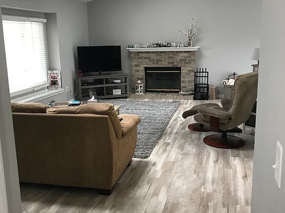 4th image of 1279 Truman Dr