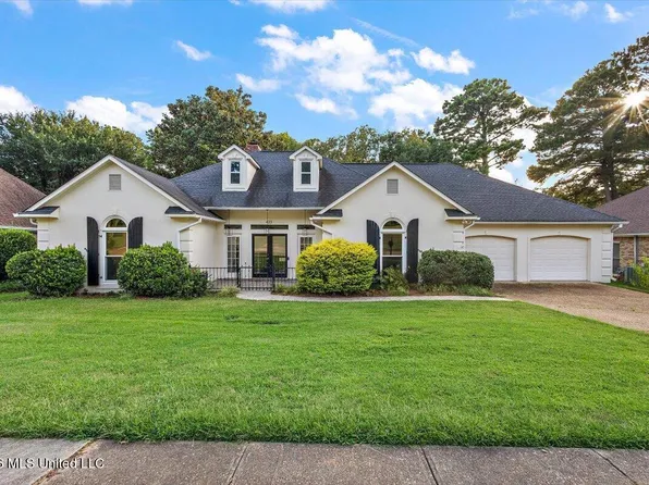 423 Woodlands Cir, Brandon, MS 39047