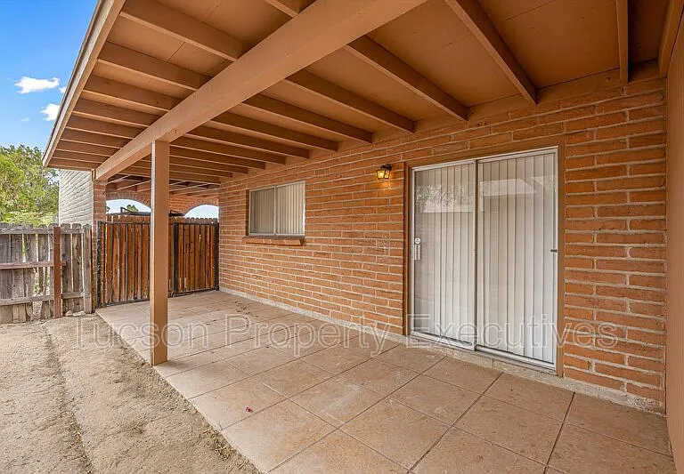 3534 N Palmer Dr — Photo 25