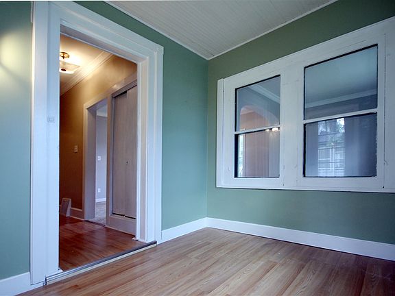 5th image of 506 W Ludington St