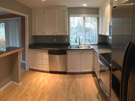 5th image of 4302 192nd St SW