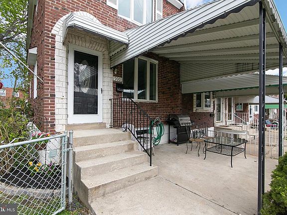 4th image of 900 Poplar Ave