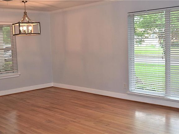 5th image of 8843 Larchwood Dr