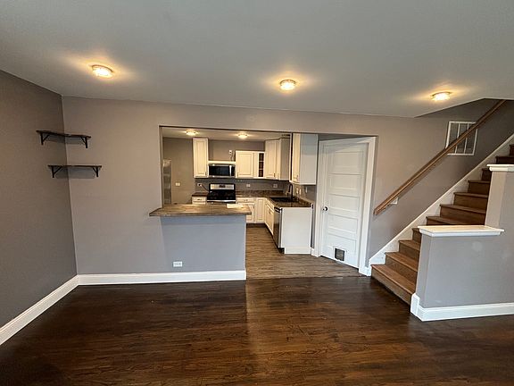 2nd image of 703 Greenwood Dr
