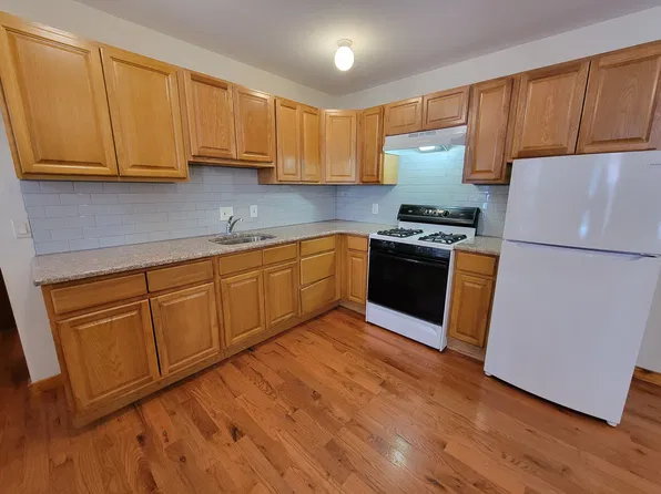 1506 Green St APT 1R, Philadelphia, PA 19130