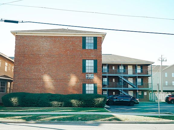 2nd image of 514 Red Drew Ave
