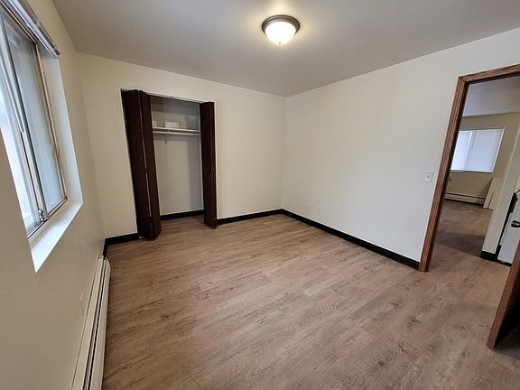 5th image of 1138 E Walnut St #K
