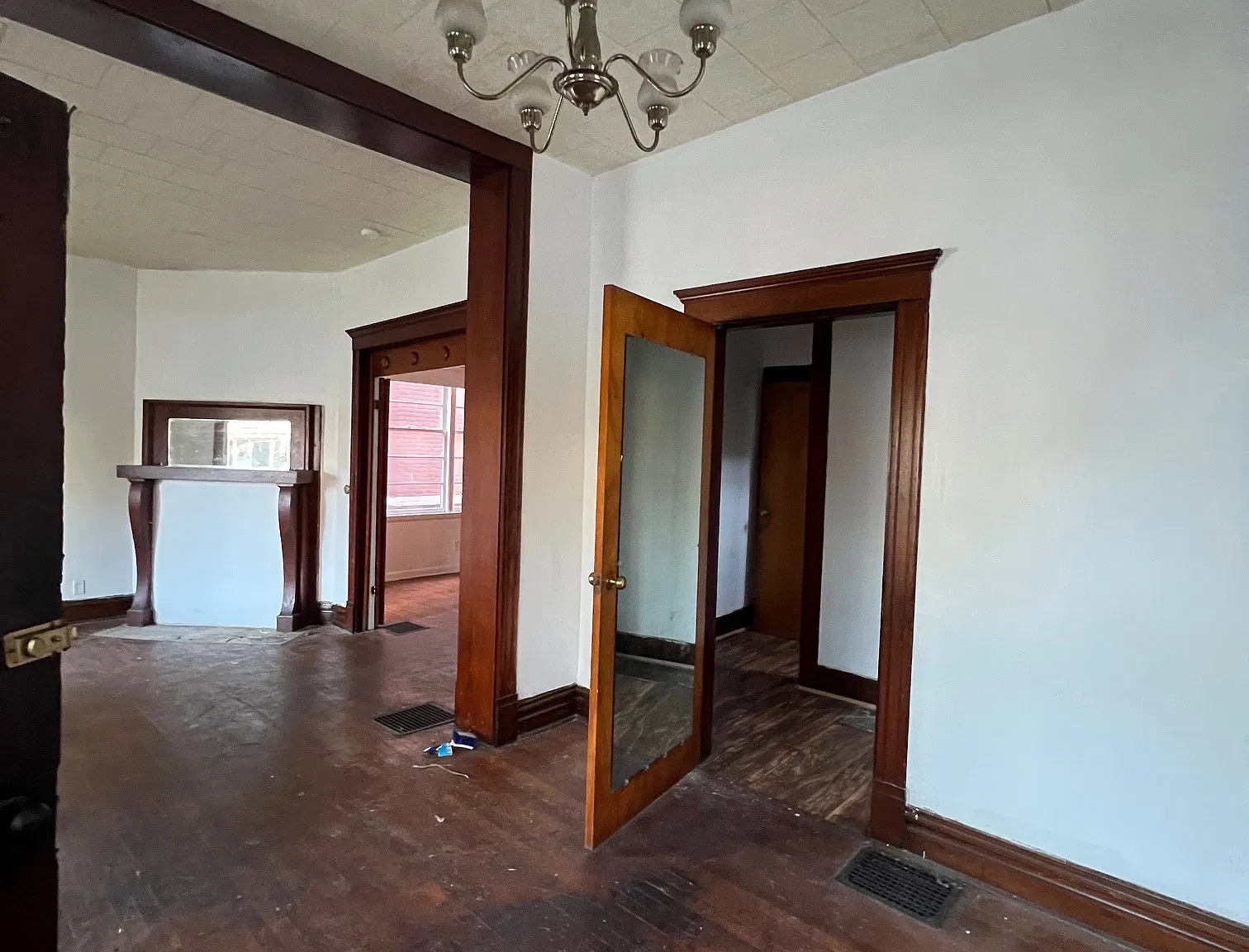 4 bed, 2045 sqft, $1,350 — Photo 3